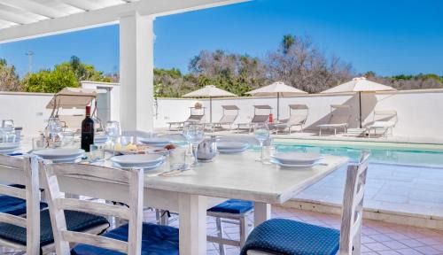 Posto Vecchio Villa | Villa Christelle: 4-Star Oceanfront Retreat in Pescoluse