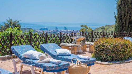 Puerto de la Torre House | Discover Villa Cielo Málaga: Family-Friendly with Pool