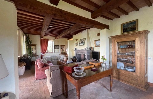 Melezzole Villa | Villa Citernella: Guest Rated 9/10 with Pool & Hot Tub