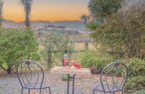 Christchurch Villa | Villa City Break for couples 27 mins CHC Airport