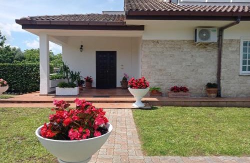 Borghesiana House | Villa Civetta tra Roma e i Castelli Romani