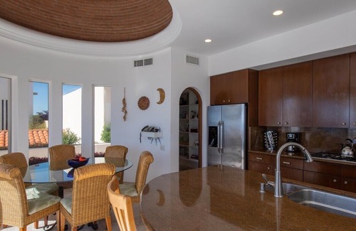 Pedregal Villa | Villa Clara Vista: Mediterranean Retreat with Ocean Views