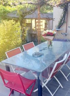 Saint-Paul-Les-Durance House | Villa Clea: Oceanfront Escape with Pool & Family Amenities