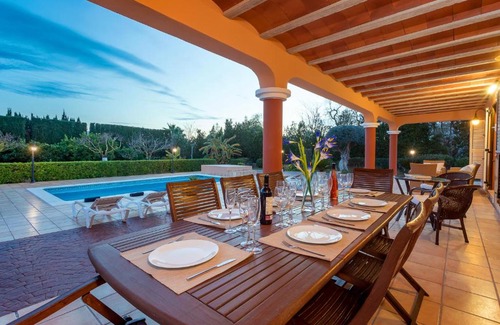 Can Besso Villa | Elegant Villa Tino: 4-Star Stay with Pool & Family-Friendly