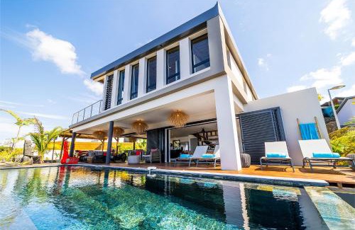 Grand Bois Villa | Villa Coco Palm: Family-Friendly Retreat with Pool & Kitchen