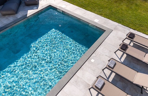 Stinjan Villa | Villa Coco: Relaxing Retreat with Heated Pool & Spa