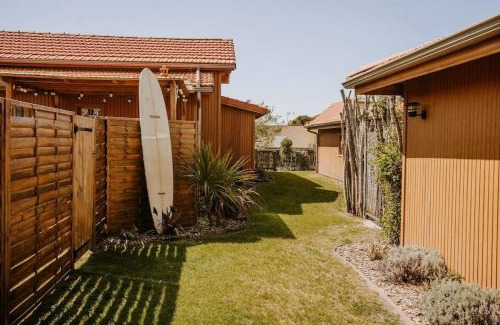 Biscarrosse Plage Villa | Idyllic Villa Cocotte: 4-Star Retreat by the Beach