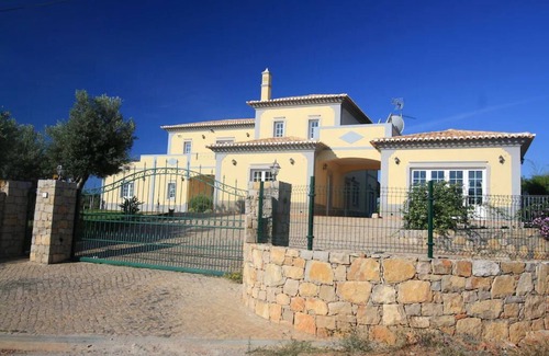 Calicos Villa | Villa Colibri: Heated Pool, Jacuzzi & Ocean View Escape