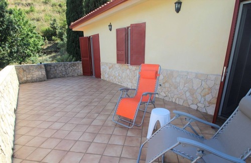 Itri House | Villa Colle Mare with swimming pool and private tennis court