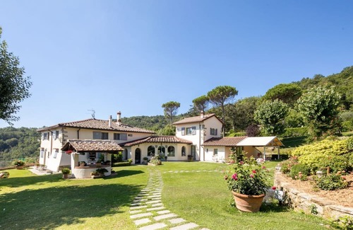 Rignano sull'Arno Villa | Villa Collesole 12: Panoramic Chianti Hills Escape