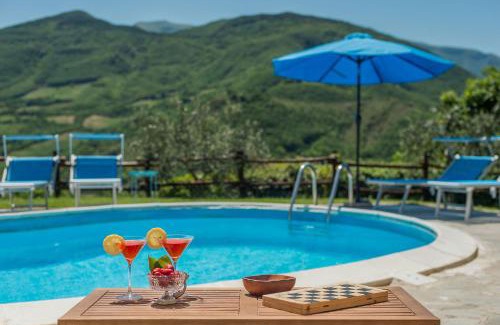 Acqualagna Villa | Villa Colombaia: Oceanfront Bliss with Hot Tub & Pool