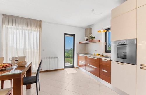 Trviz Villa | Villa Colors of Nature: Family-Friendly Retreat with Pool