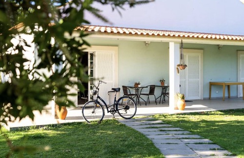 Palmela House | Villa with Saltwater Pool Near Wineries and Beaches
