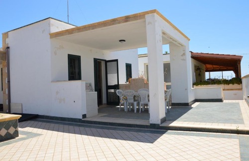Lido Marini Villa | Villa with Dual Apartments & Private Beach Access