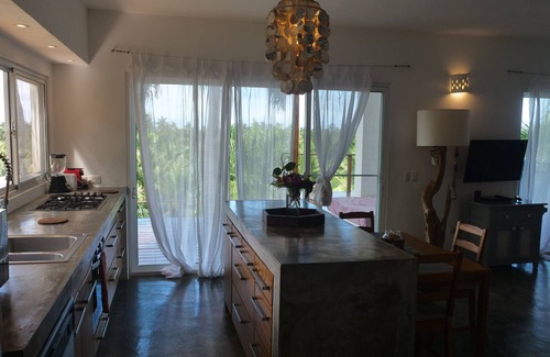 El Callejon Villa | Villa with Pool and Hot Tub Near a Semi-Private Beach
