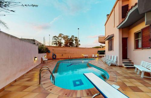 Quartu Sant'Elena Villa | Beautiful Villa with Pool and Garden Steps from the Sea