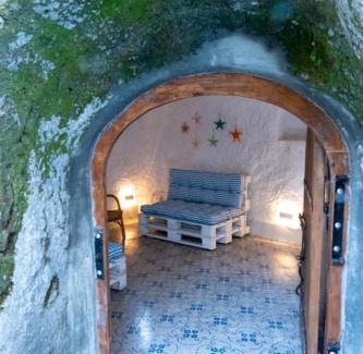 Forio Villa | Oceanfront Villa Conchiglia Blu with Private Beach & Pool