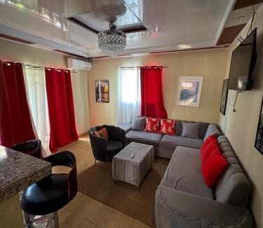 Pedernales Villa | Ideal Villa for 7 with Pool & Pet-Friendly Amenities