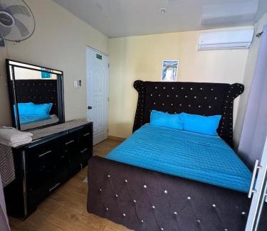 Pedernales Villa | Ideal Villa for 7 with Pool & Pet-Friendly Amenities
