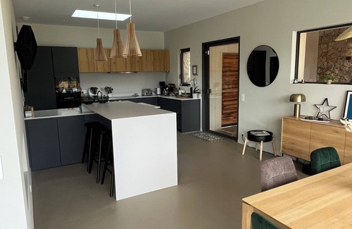 Grand Sud Villa | Relaxing Villa Contemporaine with Pool and Garden Oasis