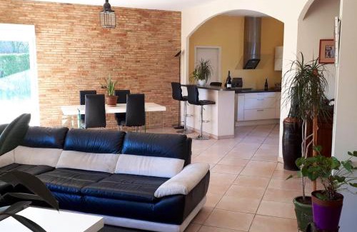 Paulhac Villa | Villa with Private Pool, Garden & WiFi in Paulhac