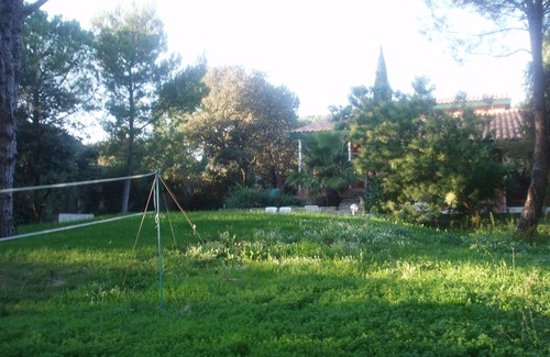 Langlade House | Modern Villa with Pool and Spa Near Nîmes Getaway