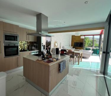 Salobre Villa | Relax at Villa Cooper: Oceanfront Stay with Pool Access