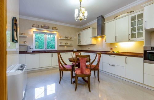 Albufeira Villa | Villa Cor de Rosa in Albufeira: Rated 10/10 with Pool