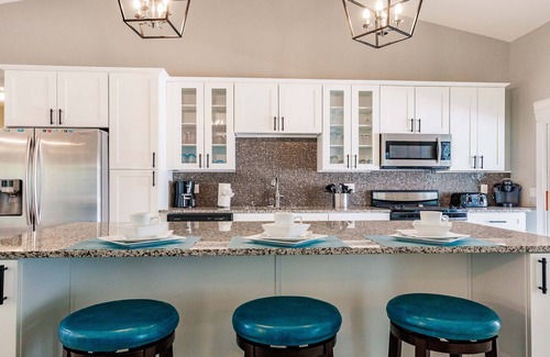 Cape Coral Villa | Discover Villa Coral Cove: Heated Pool & Ocean View Retreat