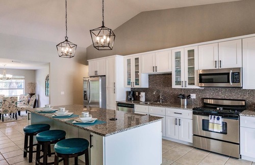 Cape Coral Villa | Discover Villa Coral Cove: Heated Pool & Ocean View Retreat