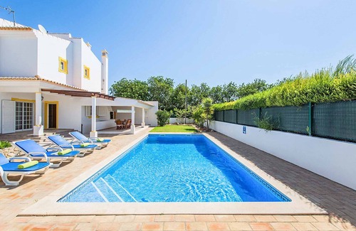 Guia Villa | Family-Friendly Villa Cordyline with Private Pool & Spa
