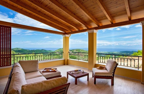 Peroulion Villa | Villa Corfu Melody: Oceanfront Oasis with Pool & High Ratings