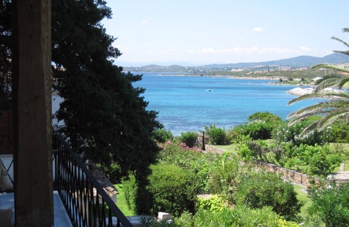Baia Caddinas Apartment | Sea View Apartment 'Mimose' with Pool and Breakfast