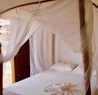 Prea Bed & Breakfast | Villa Corsica: 4-Star Ocean View Retreat with Pool & Breakfast