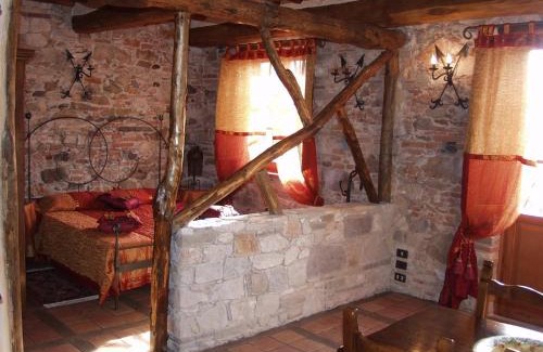 Lucca Historical Center Bed & Breakfast | Relax at B&B Villa Corte Degli Dei with Oceanfront Views