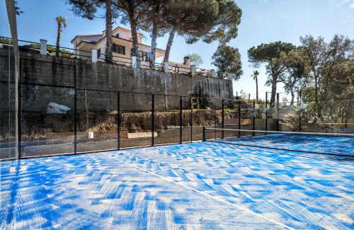 Arenys de Munt Villa | Villa Costa Barcelona: Oceanfront Retreat with Great Amenities