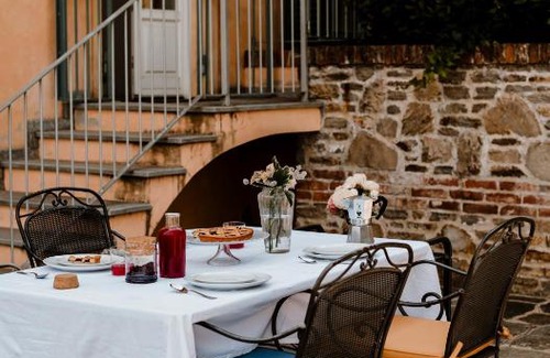 Monforte d'Alba Villa | Experience Villa Coste di Monforte with Family-Friendly Amenities