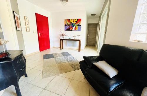 La Grande-Motte Villa | Villa Cosy: Family Retreat with Pool for 8 Guests