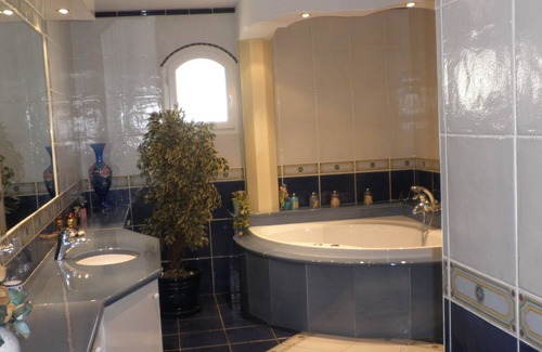 Le Puyricard Villa | Villa Cote d Azur very beautiful service.