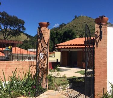 Monte Alegre do Sul Hotel | Oceanfront Villa Cottage Pousada with Pool & Pet Welcome