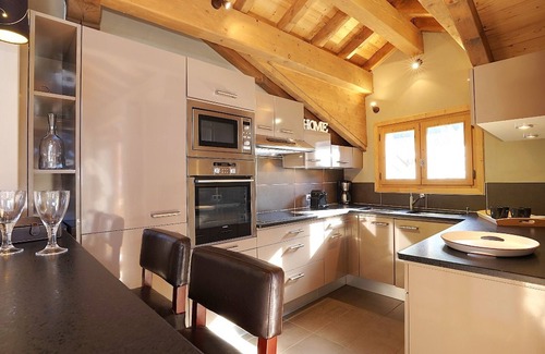 Le Praz House | Family-Friendly Villa Courchevel with Cozy Fireplace
