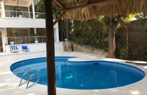 Farallon Villa | Inviting Villa Covadonga: Oceanfront Getaway with Spa
