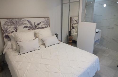 Anse-Bertrand Bed & Breakfast | Oceanfront Villa Créoléna: Rated 9.6 with Pool & Breakfast