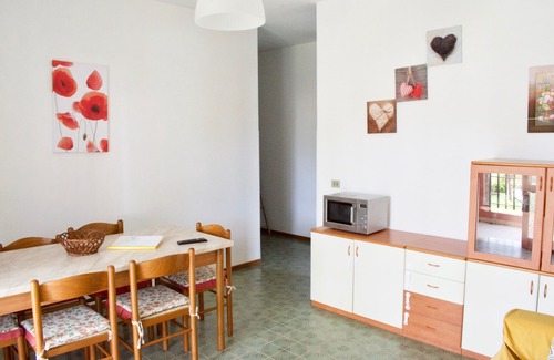Jesolo Pineta Apartment | Villa Cristina n. 10: Pet-Friendly Retreat with Ocean View