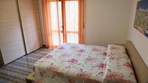Jesolo Pineta Apartment | Villa Cristina N.6: Oceanfront Escape with Private Beach
