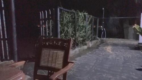 Dodanduwa Bed & Breakfast | Villa Crocodile Beach: Oceanfront Comfort with Pet Hospitality