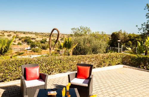 Albufeira Villa | Exceptional Villa Culebra with Oceanfront Pool Awaits You