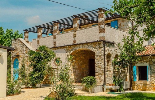Kastelir-Labinci Villa | Villa Cypress: Private Pool Retreat with Pet-Friendly Amenities