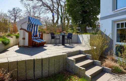 Binz Apartment | Beachside Villa "Düne 4" - Family-Friendly Retreat