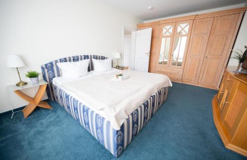 Kuhlungsborn Ost Apartment | Cozy Villa Düne with Sun Terrace, Fireplace & Wi-Fi